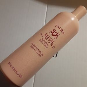 Royal Almond Hydrating Body Lotion JAFRA